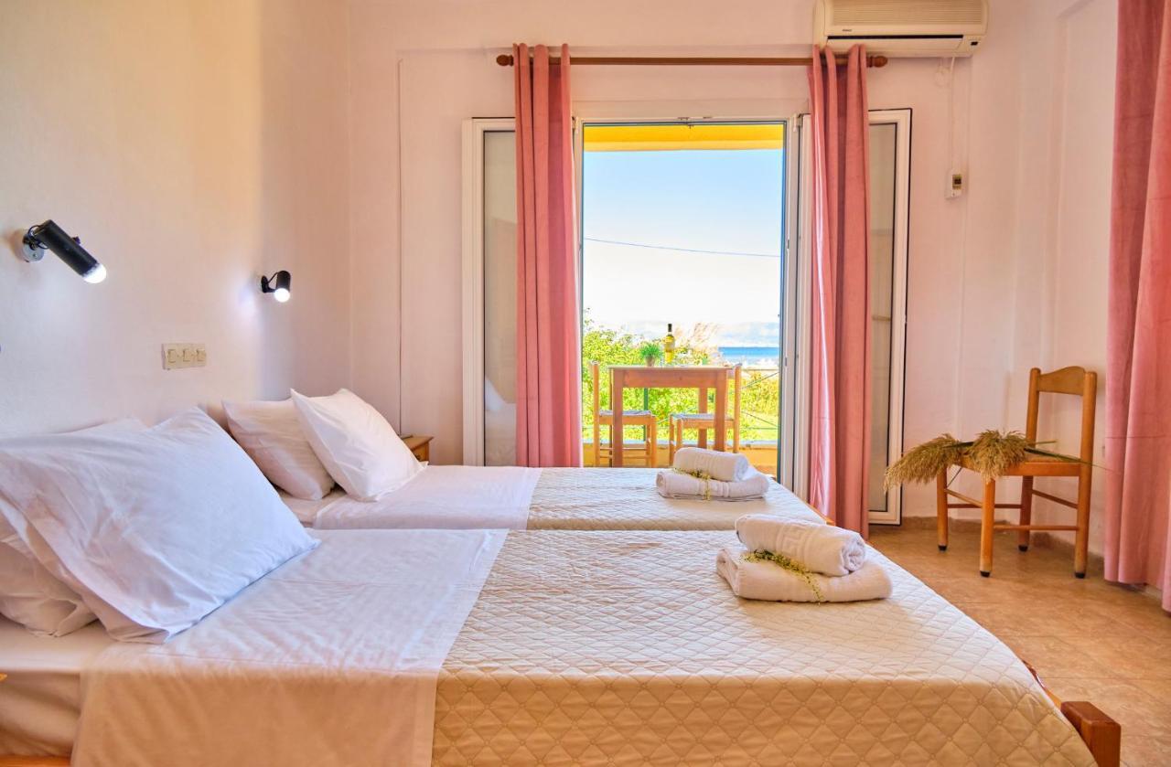 Nikos Kalamaki Corfu Aparthotel Apraos
