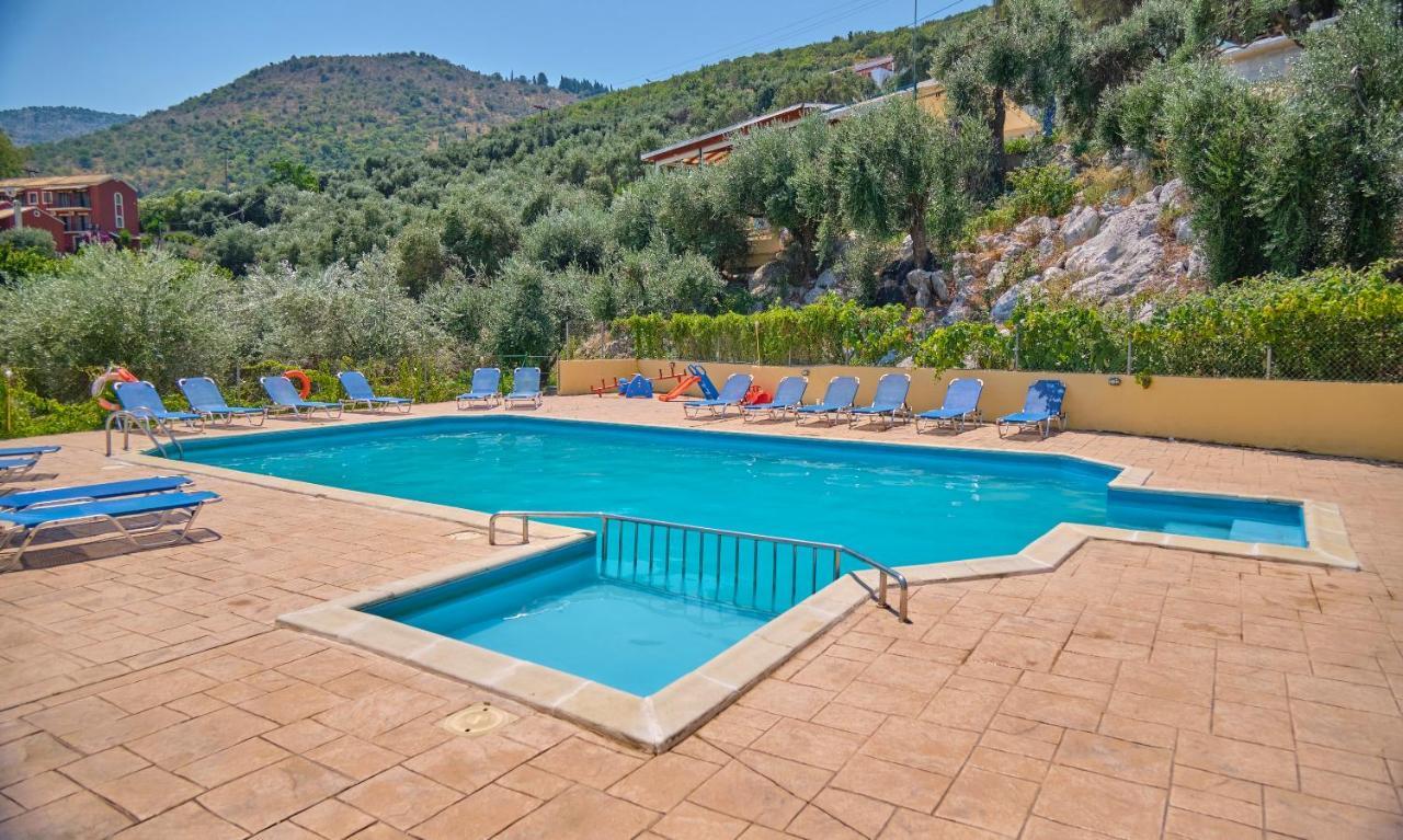 Nikos Kalamaki Corfu Aparthotel