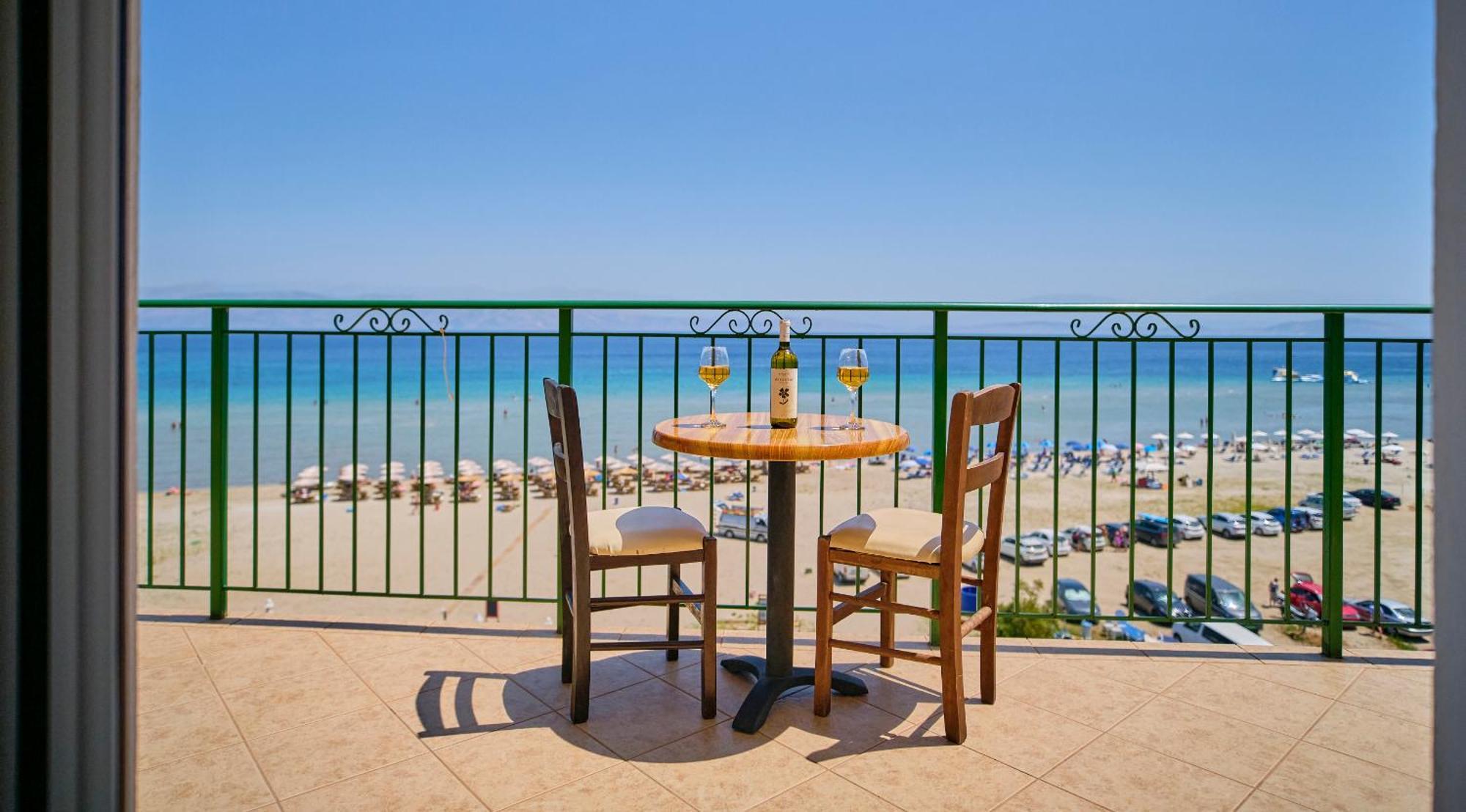 Nikos Kalamaki Corfu Aparthotel Apraos